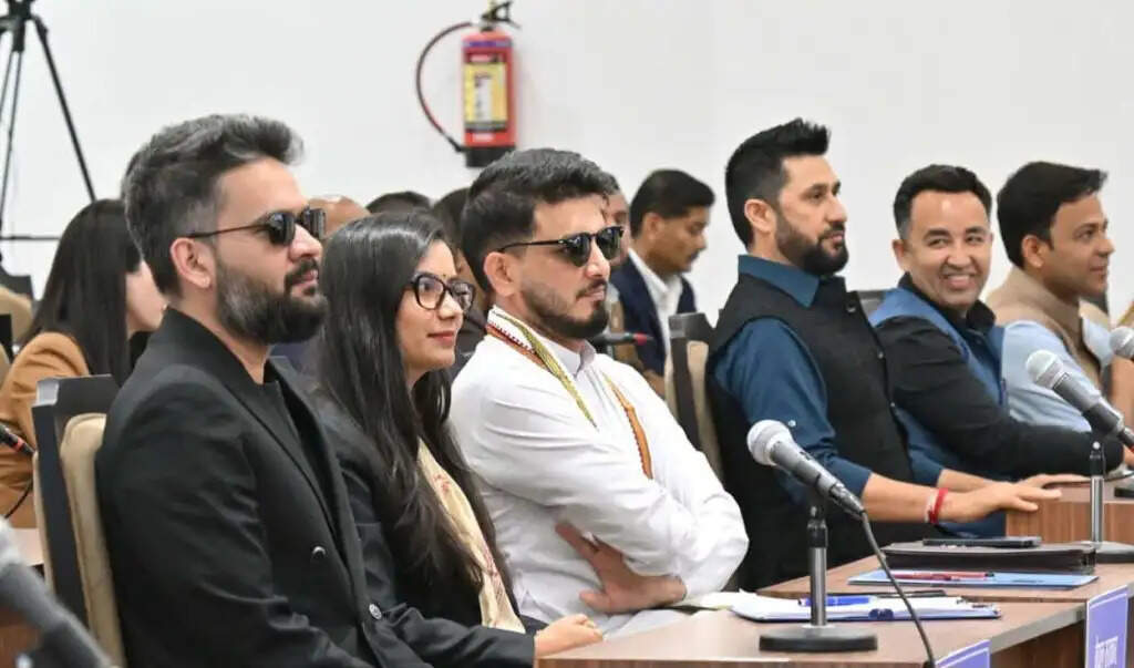 नेपाल की संसद में काला चश्मा पहनकर पहुंचने पर रोक , स्पीकर का सभी से पालन करने का आग्रह