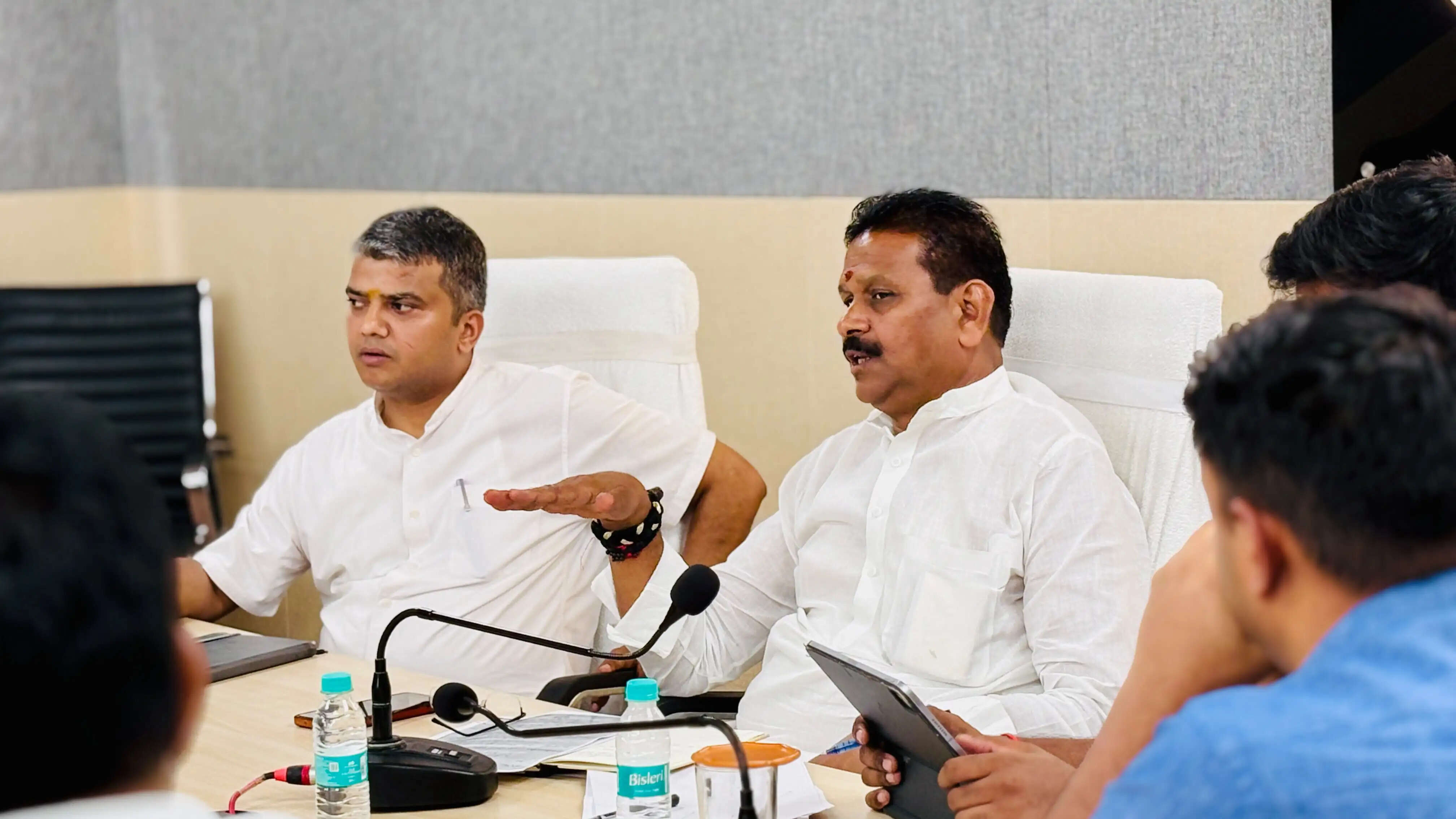 जलभराव का स्थायी समाधान होगा, पूरे प्रयागराज का सर्वे कराया जाएगा : महापौर