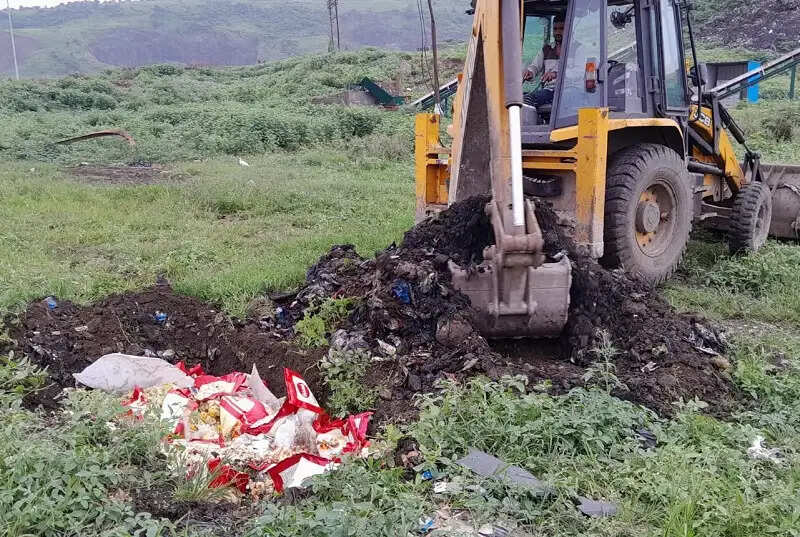 देवासः रक्षाबंधन से 972 किलो प्रतिबंधित एनालॉग मावा और मिठाइयां ज़ब्त