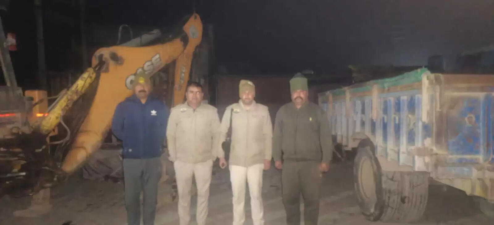 नूरपुर में अवैध खनन पर पुलिस की सख्ती, जेसीबी समेत 11 वाहन जब्त