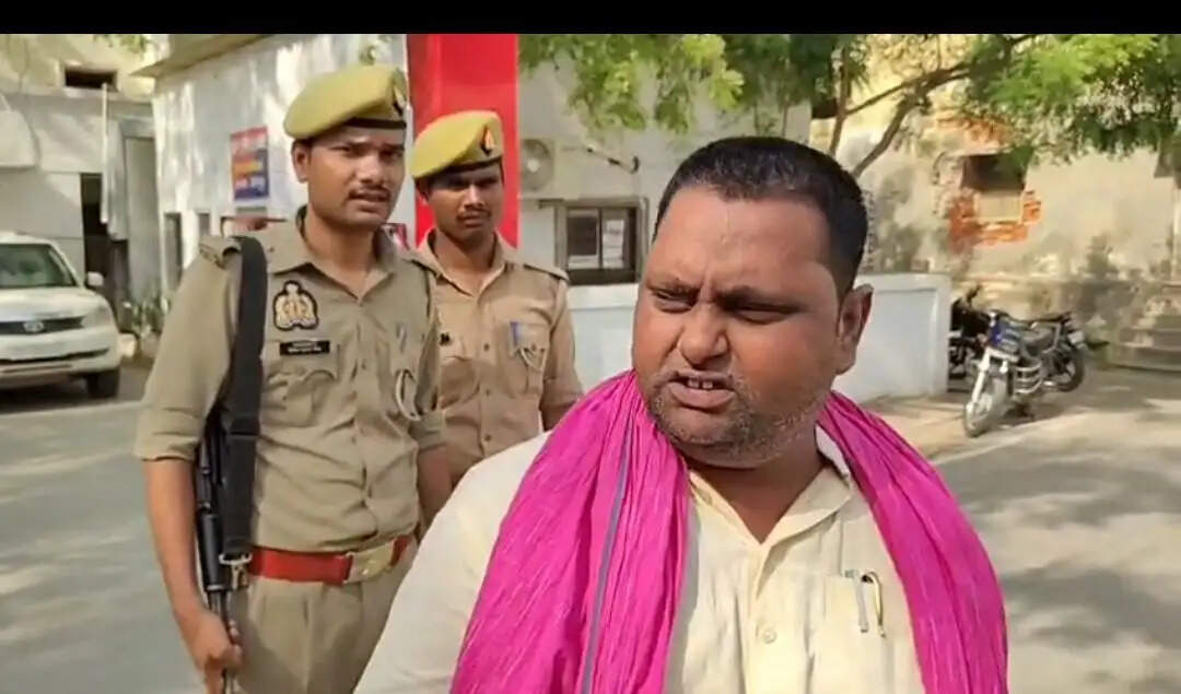 दूल्हा हत्याकांड में वीआईपी जिलाध्यक्ष को पुलिस ने हिरासत में लिया