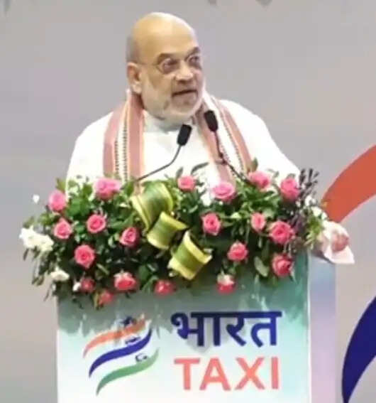 अमित शाह ने गांधीनगर में 'भारत टैक्सी' सेवा का किया शुभारंभ, कहा-दो साल में 500 शहरों और गांवों तक पहुंचेगी सेवा