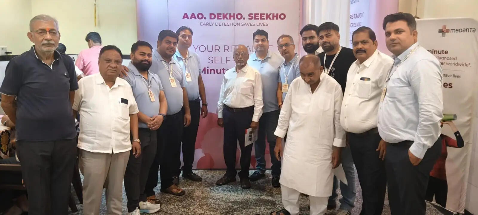 मेदांता हॉस्पिटल की देखरेख में लगे निःशुल्क स्वास्थ्य शिविर में सैकड़ाें लाेगाें ने उठाया चिकित्सीय लाभ