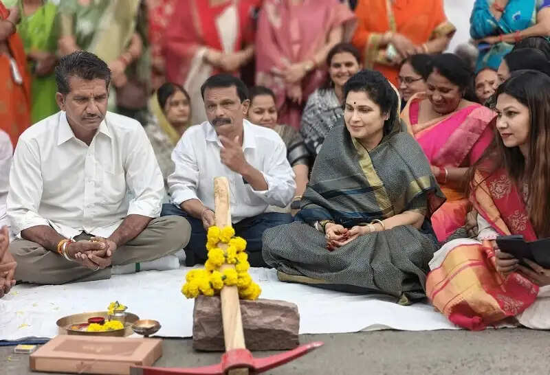 भोपालः मंत्री कृष्णा गौर ने 90 लाख से अधिक के विकास कार्यों का किया भूमिपूजन