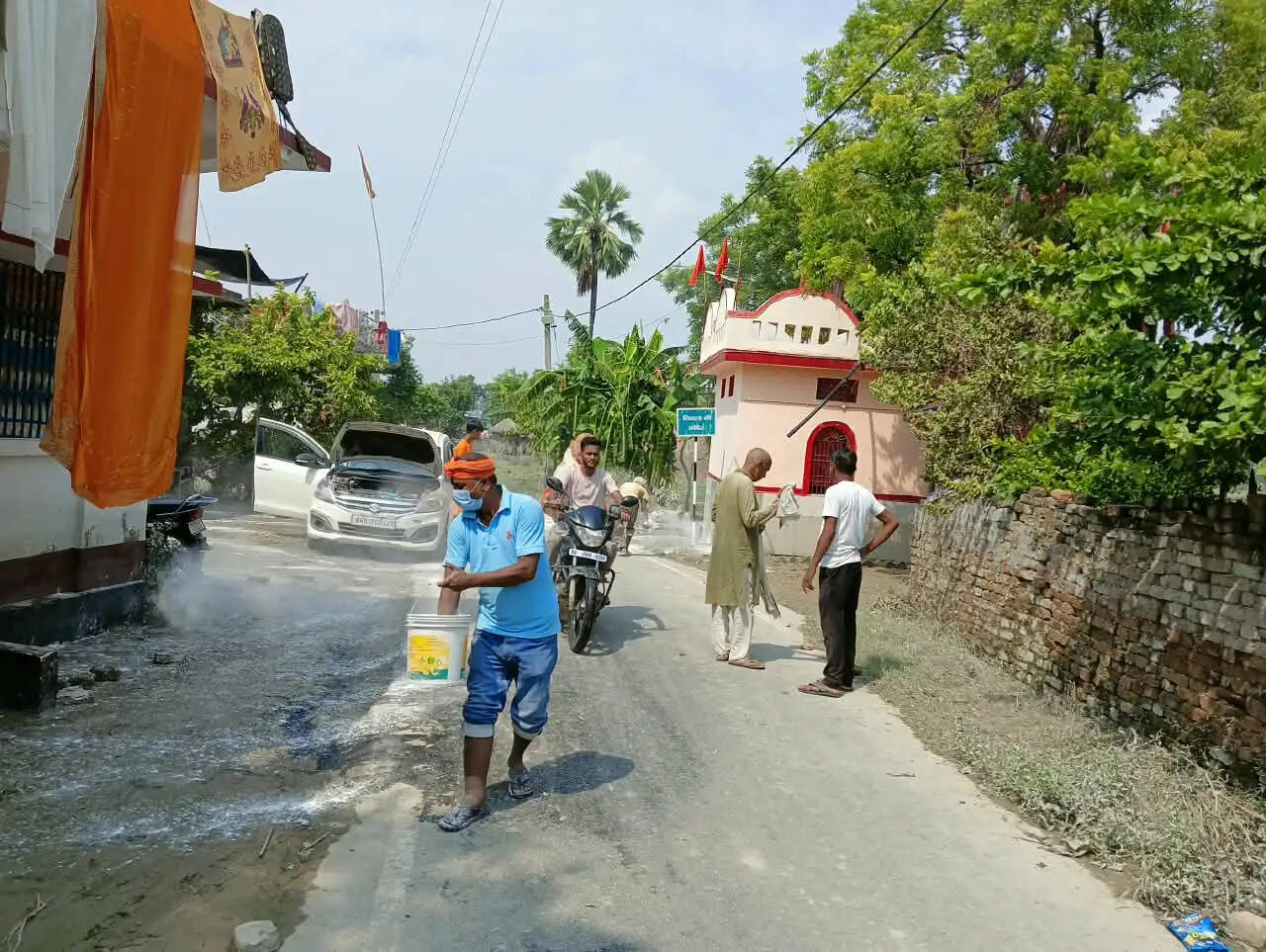 सारण में घटते जलस्तर के बाद महामारी से बचाव के लिए जिलाधिकारी ने दिए ब्लीचिंग छिड़काव के निर्देश