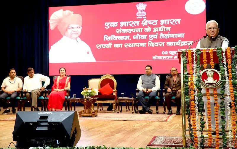 विविधता ही राष्ट्र निर्माण की सबसे बड़ी शक्ति : राज्यपाल पटेल