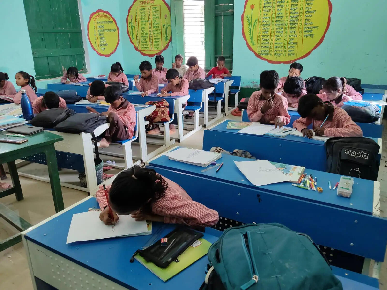 जौनपुर में अब सुबह नौ बजे से खुलेंगे परिषदीय स्कूल, 31 मार्च तक लागू रहेगा नया समय