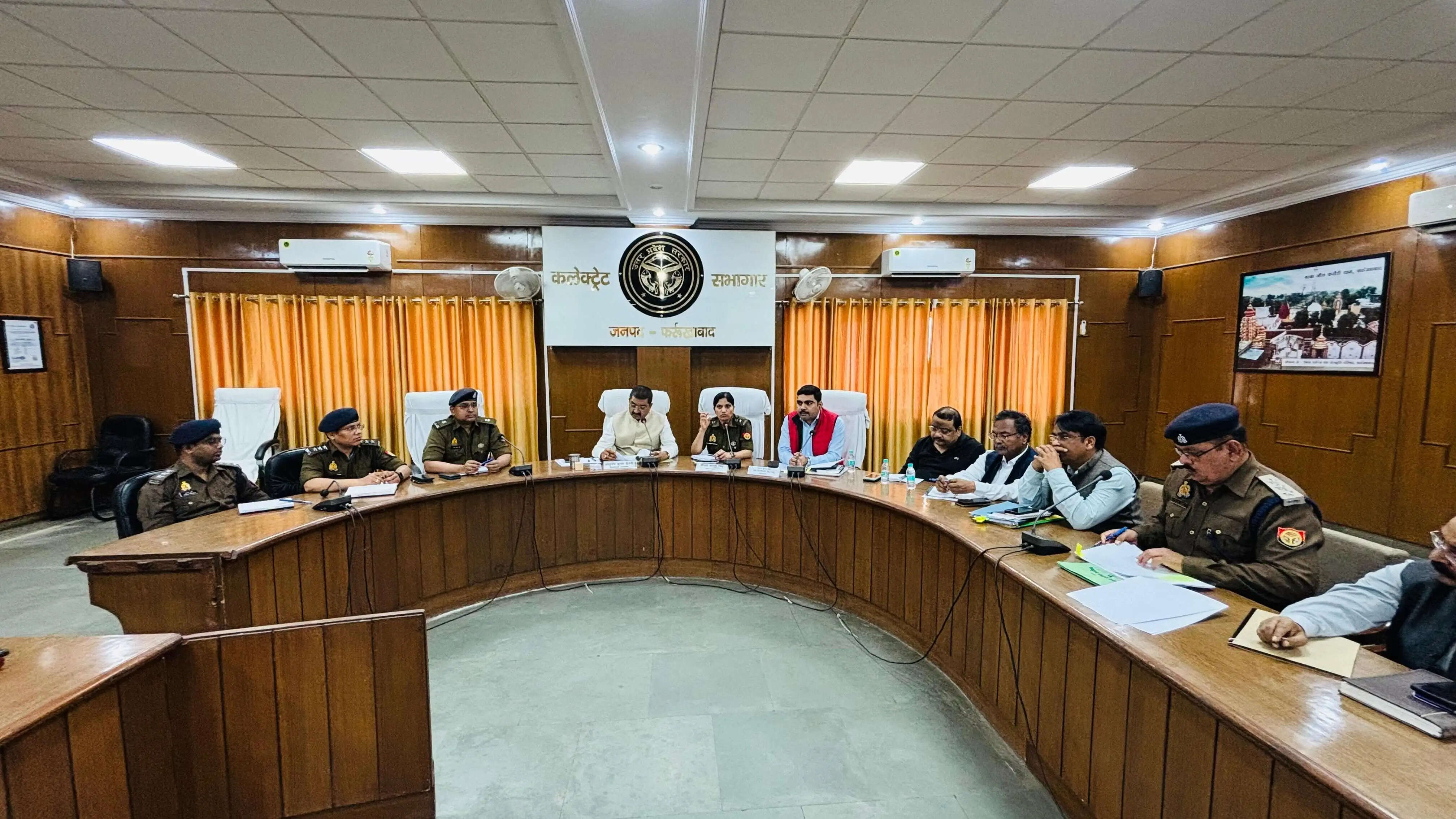 होली पर जबरन रंग न डालें,अफवाहों से रहे सावधान : जिलाधिकारी