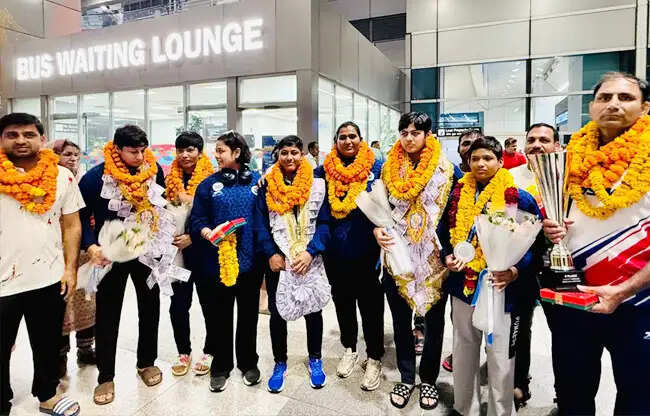 सोनीपत: विश्व कुश्ती में भारत का परचम, सात पदक विजेताओं का हुआ स्वागत