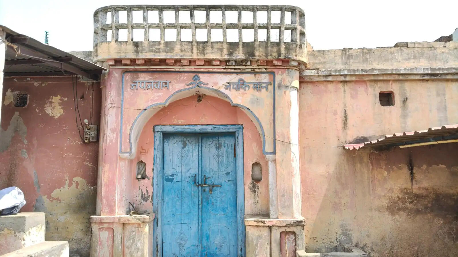 नोएडा में गिरफ्तार संदिग्ध युवक तुषार उर्फ हिज्बुल्ला बागपत का, ग्रामीणों में हो रही चर्चा