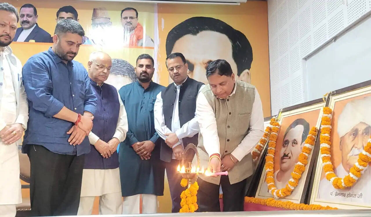 भाजयुमो की नई टीम से परिचय बैठक, युवा शक्ति को संगठन की मजबूती का आह्वान