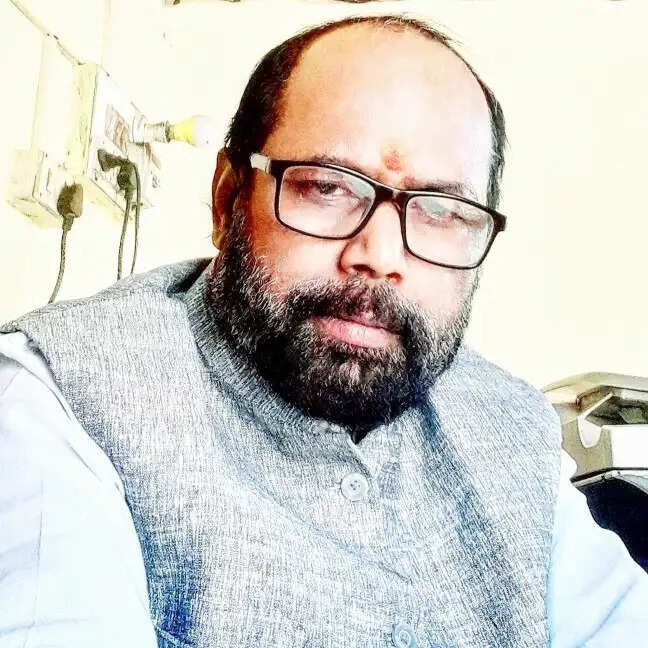 नायक ने दी नवनियुक्त सूचना आयुक्तों को बधाई