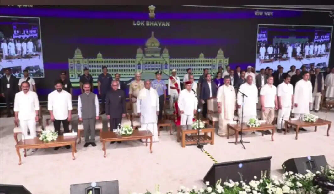 कर्नाटक के 25वें मुख्यमंत्री बने डी.के. शिवकुमार, प्रधानमंत्री ने दीं शुभकामनाएं