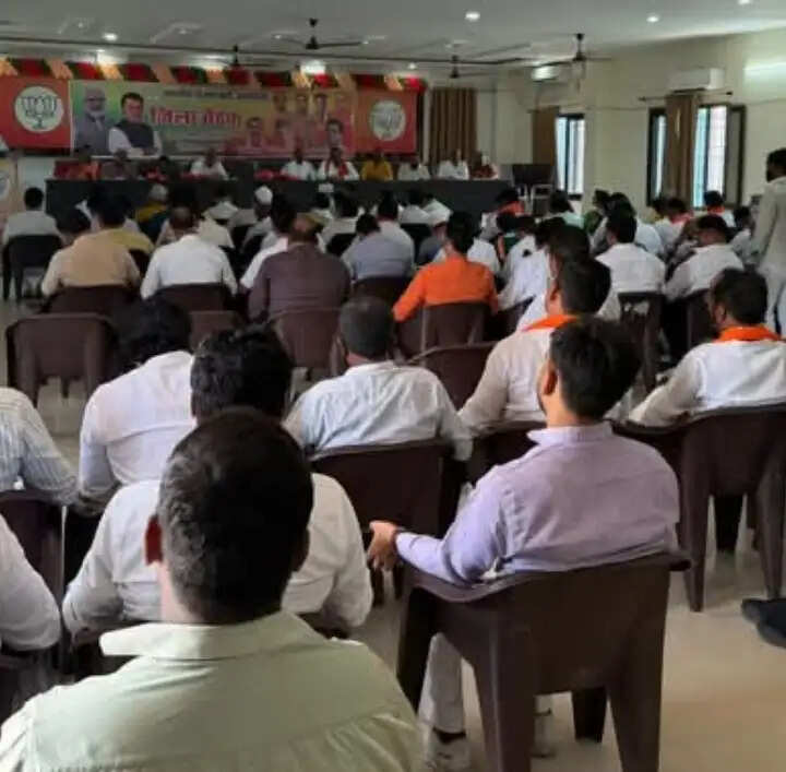 समय धीरे धीरे विधानसभा चुनाव की ओर बढ़ रहा : राज्यमंत्री हंसराज विश्वकर्मा