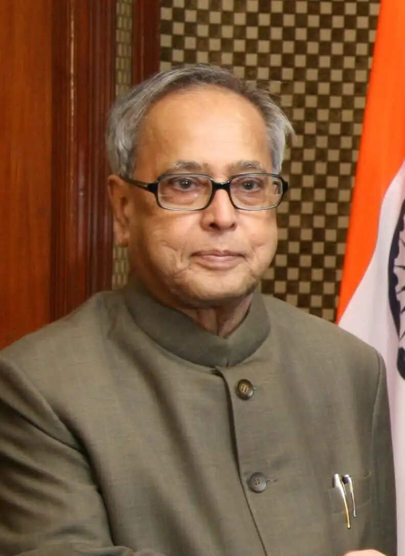 पूर्व राष्ट्रपति प्रणब मुखर्जी की पुण्यतिथि पर मुख्यमंत्री ने दी श्रद्धांजलि
