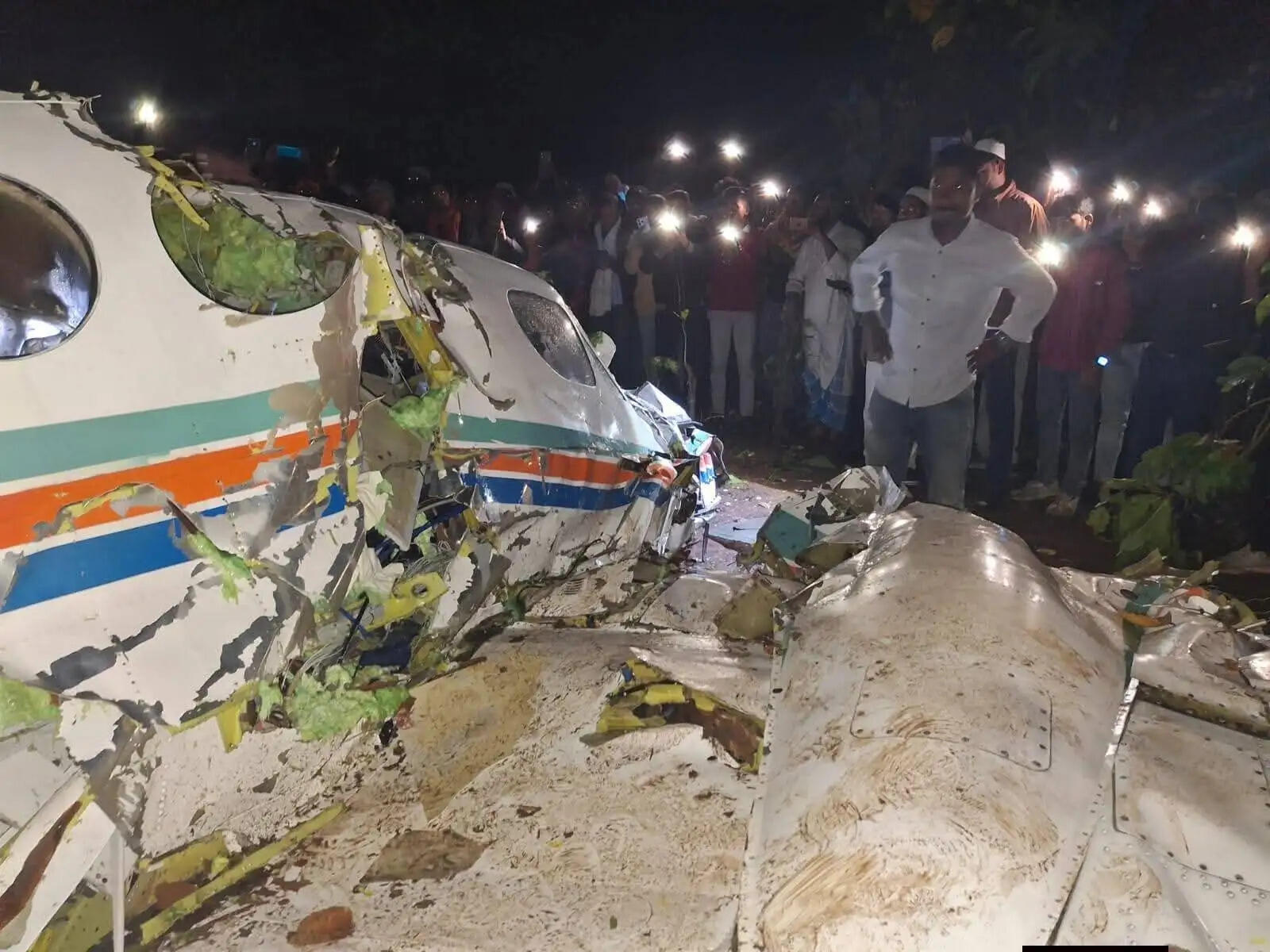 झारखंड के स्वास्थ्य मंत्री डॉ. इरफान अंसारी ने की एयर एम्बुलेंस दुर्घटना की समीक्षा, कहा-होगी उच्च स्तरीय जांच