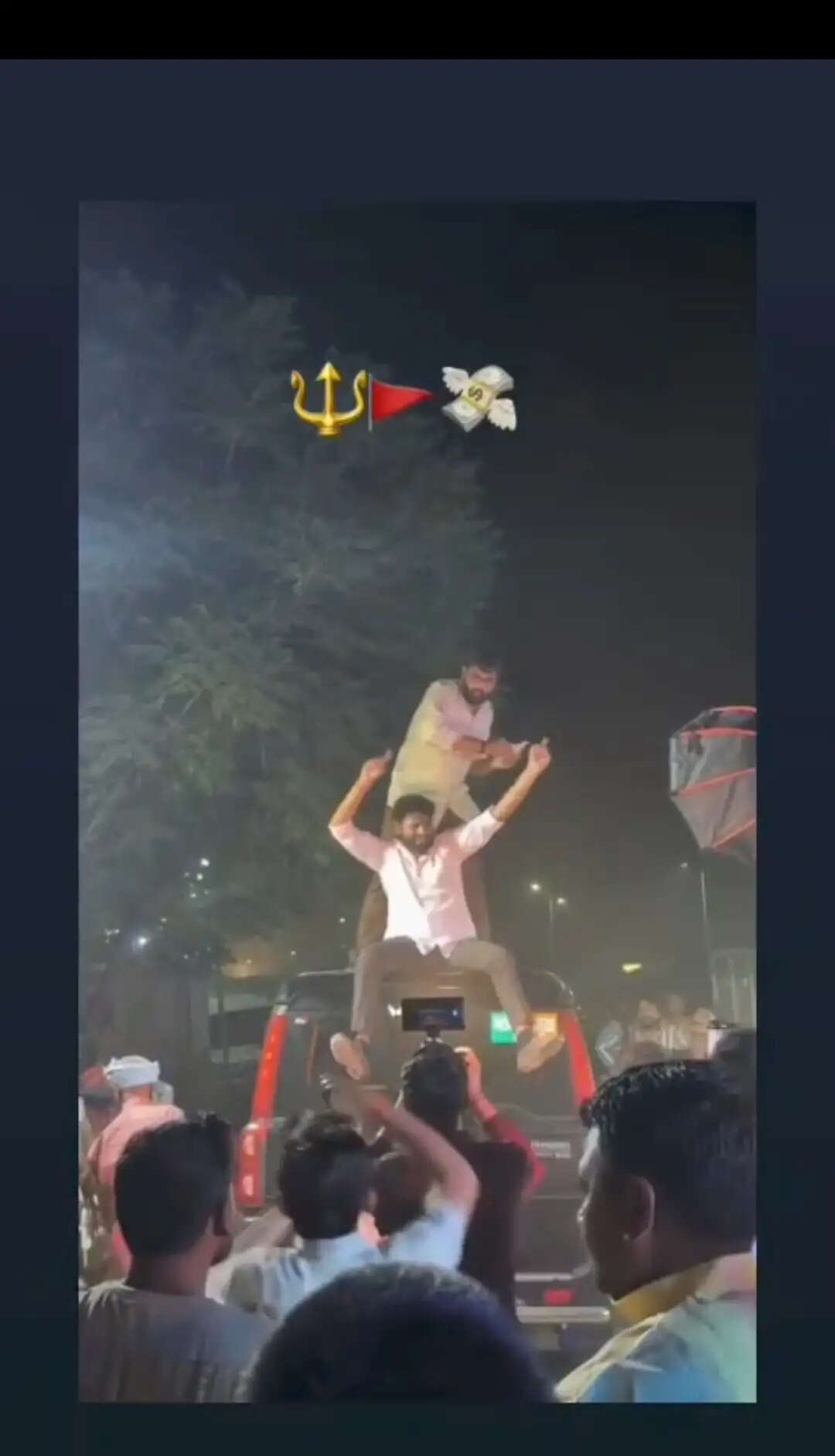 फिल्मी स्टाइल में कार की छत पर युवकों के डांस का वीडियो वायरल, यातायात नियम तोड़ने पर 27,500 रुपये का जुर्माना