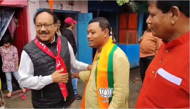 आमने-सामने हुए भाजपा और माकपा उम्मीदवार,&nbsp;दिखाया&nbsp;शिष्टाचार