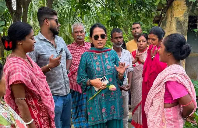 मंत्री सुमना सरकार ने किया रामनगर में गंगा कटाव प्रभावित क्षेत्र का दौरा, कटाव रोकने के लिए राशि आवंटित