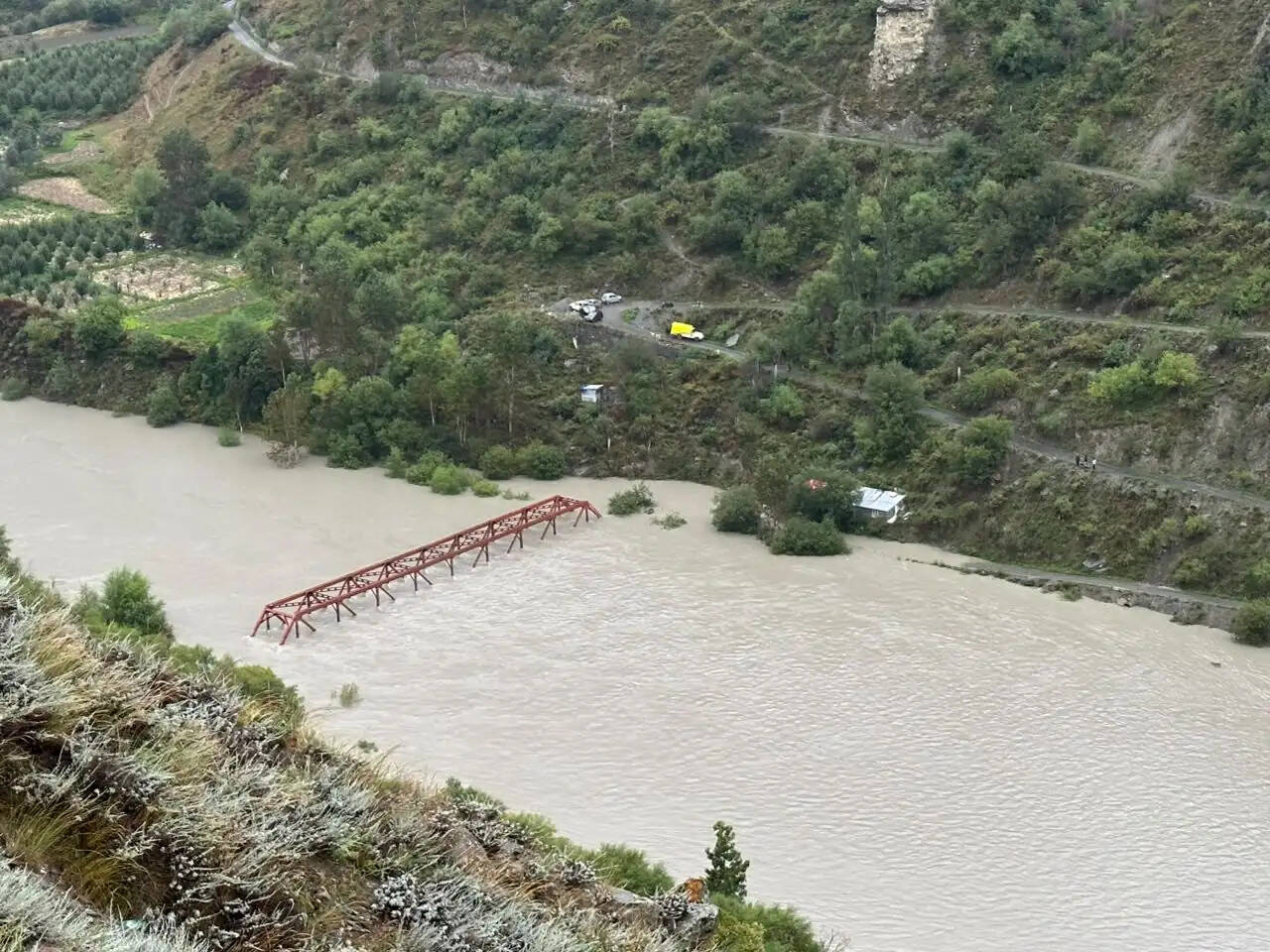 हिमाचल प्रदेश में 18 अगस्त तक भारी बारिश का अलर्ट, 288 सड़कें अवरुद्ध