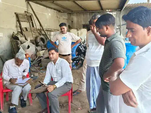 पलवल : अवैध पनीर फैक्ट्री पर सीएम फ्लाइंग का छापा, 1200 किलो पनीर जब्त