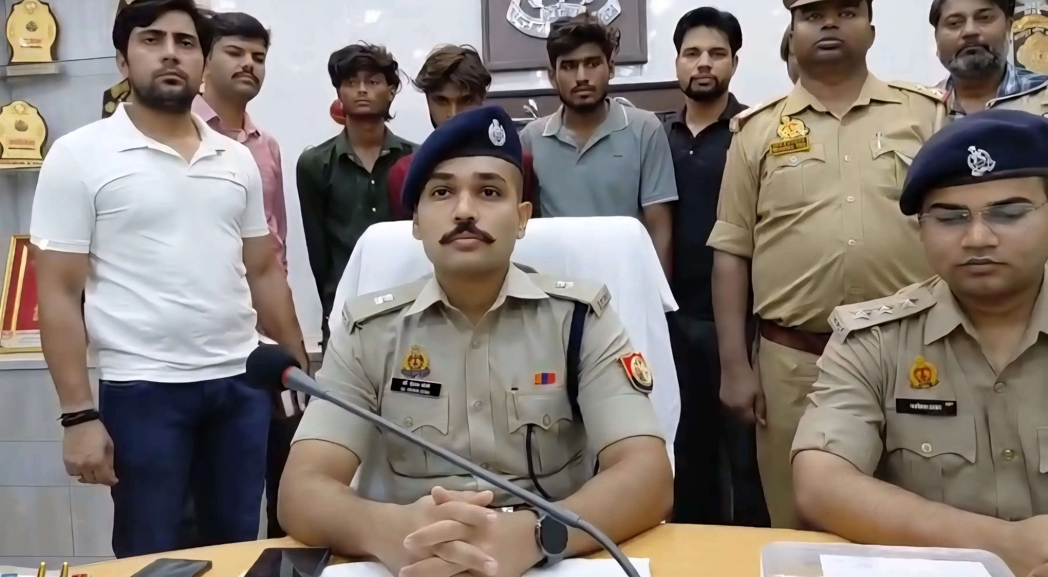 पुलिस ने लूटकांड का किया खुलासा, तीन गिरफ्तार
