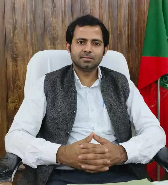 चित्रकूट के डीएफओ प्रत्यूष कुमार कटियार के खिलाफ हाईकोर्ट ने जारी किया वारंट