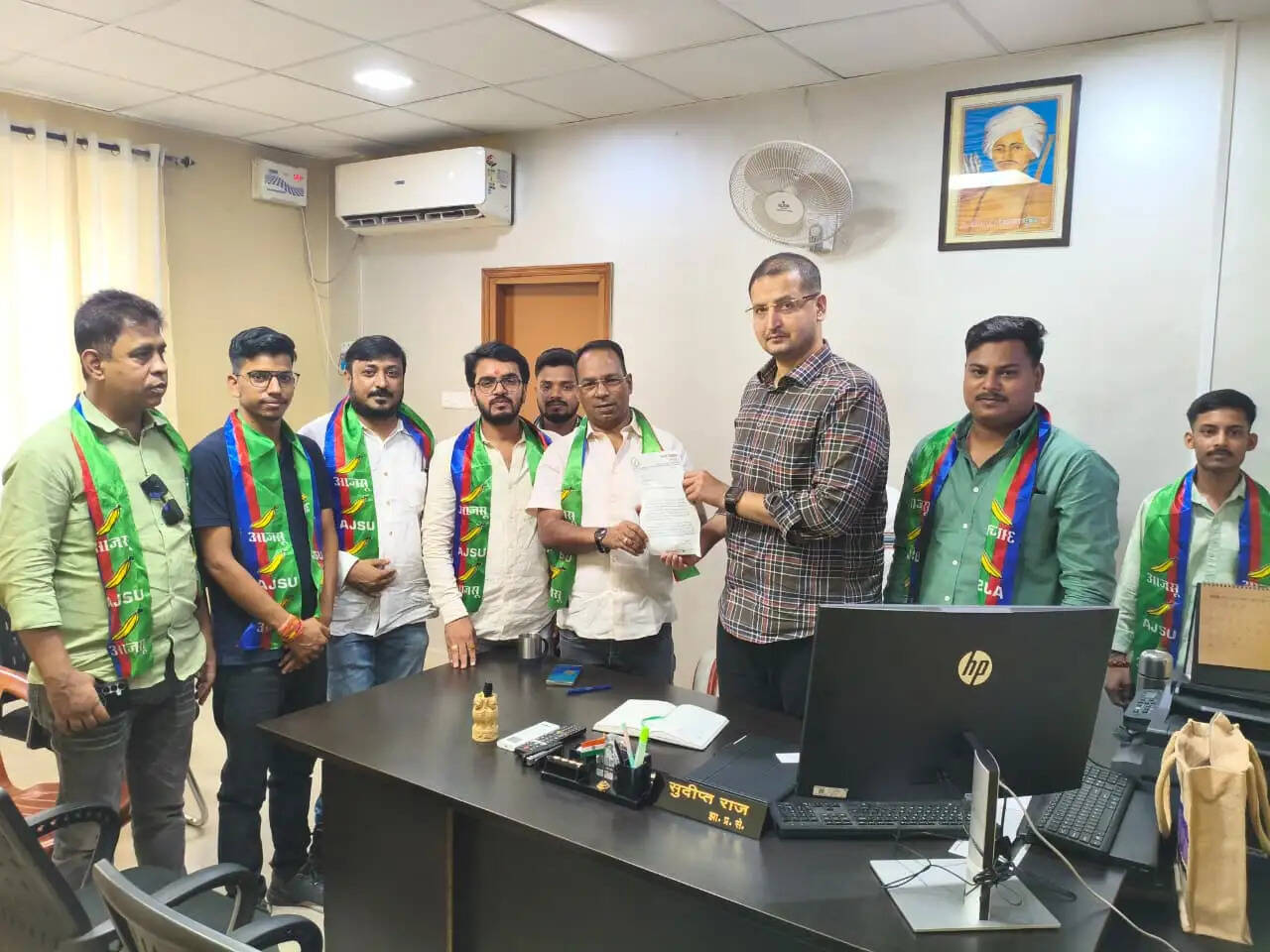 युवा आजसू ने छात्रों के लिए की स्थानीय प्रमाण पत्र जल्द जारी करने की मांग