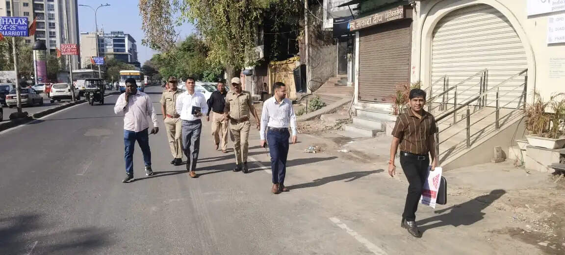 सफाई व्यवस्था में लापरवाही बरतने पर छह सफाई कर्मचारियों पर गिरी गाज