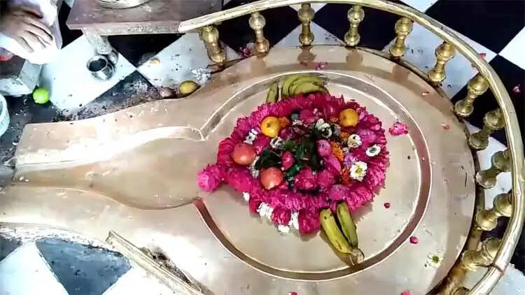 सावन के पहले सोमवार पर शिवमय हुई धर्मनगरी