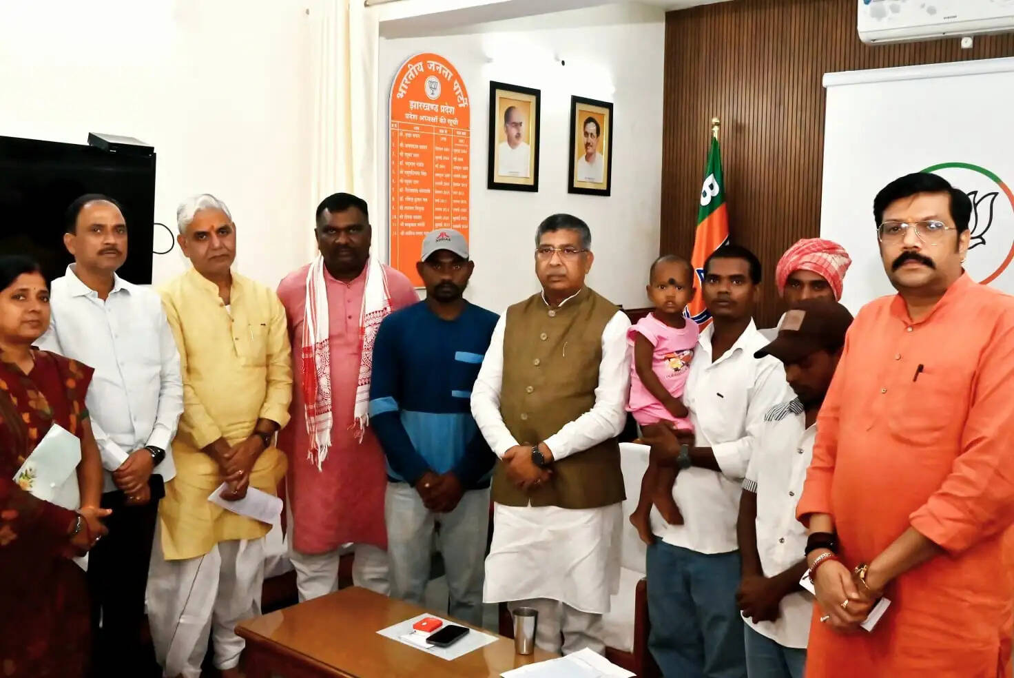अनीता देवी हत्याकांड के सभी फरार आरोपितों की हो अविलंब गिरफ्तारी : आदित्य