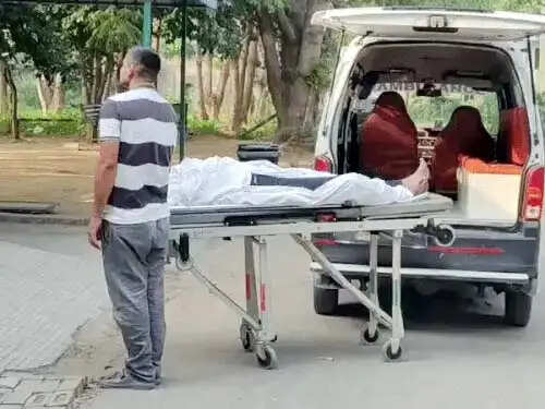 फरीदाबाद : होटल में लटका मिला युवती का शव, युवक फरार