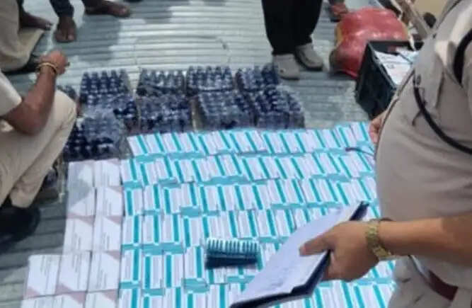 दक्षिण सालमारा में यात्री नाव से संदिग्ध नशीली गोलियां और कफ सिरप जब्त, एक तस्कर गिरफ्तार