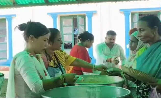 कूचबिहार में ‘मां आहार’ कैंटीन की शुरुआत