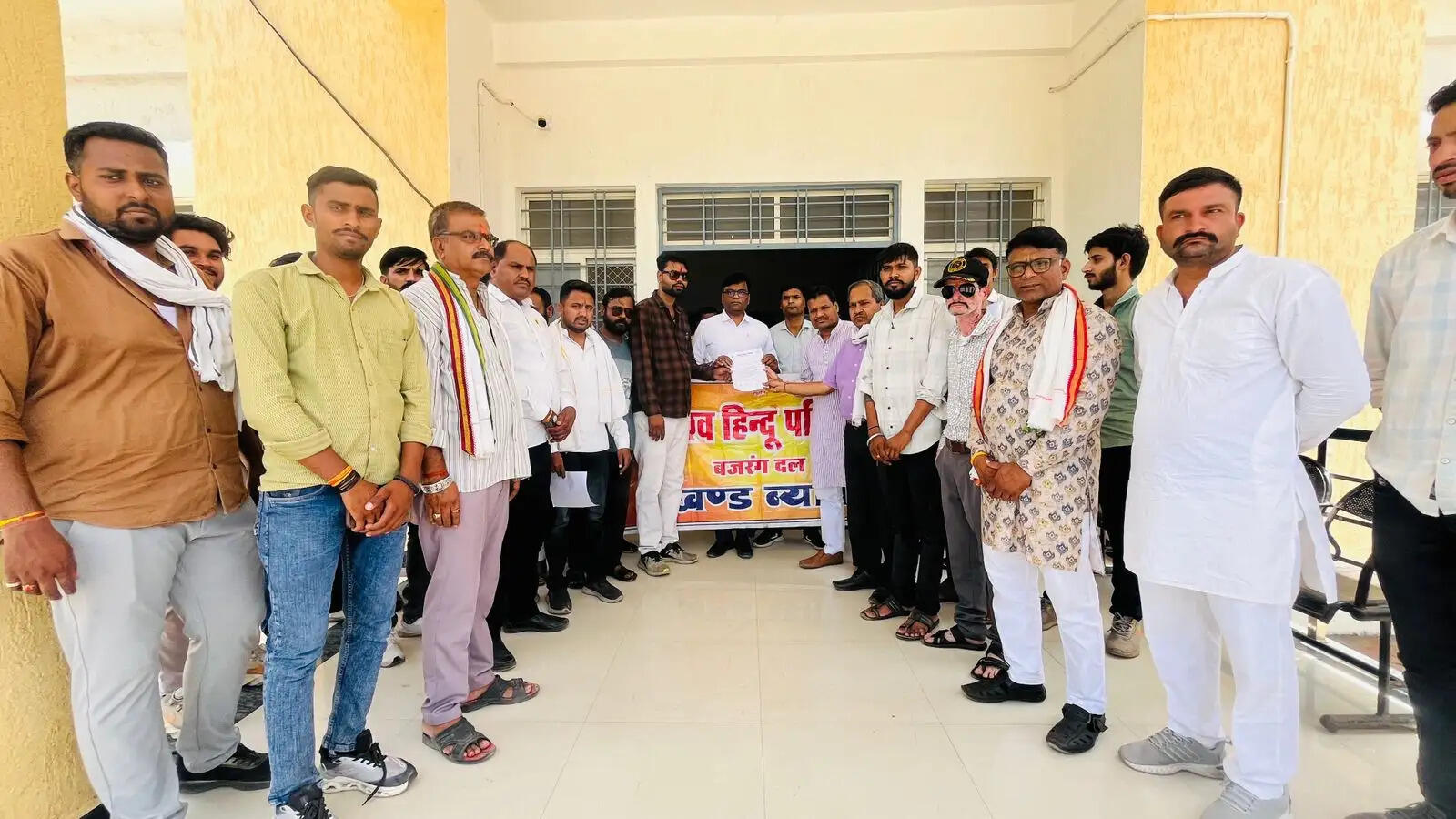 राजगढ़ःविहिप गोरक्षा विभाग ने गोवंश हत्या-तस्करी पर जताई गंभीर चिंता, प्रशासन को सौंपा ज्ञापन