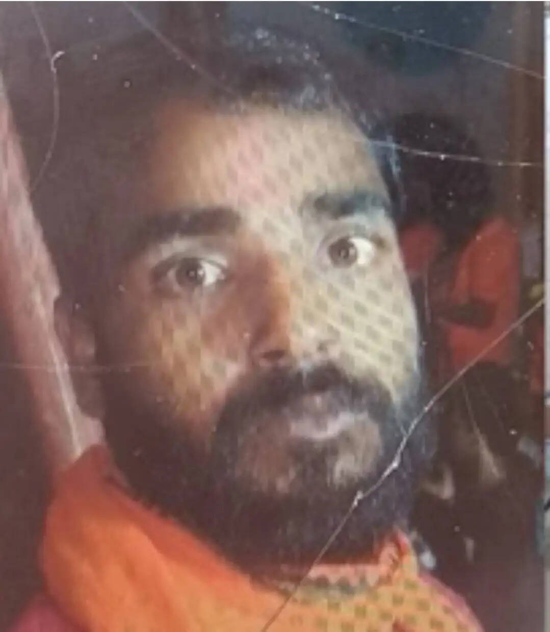 ट्रेन में चढ़ते समय पैर फिसलने से युवक घायल,अस्पताल में मौत