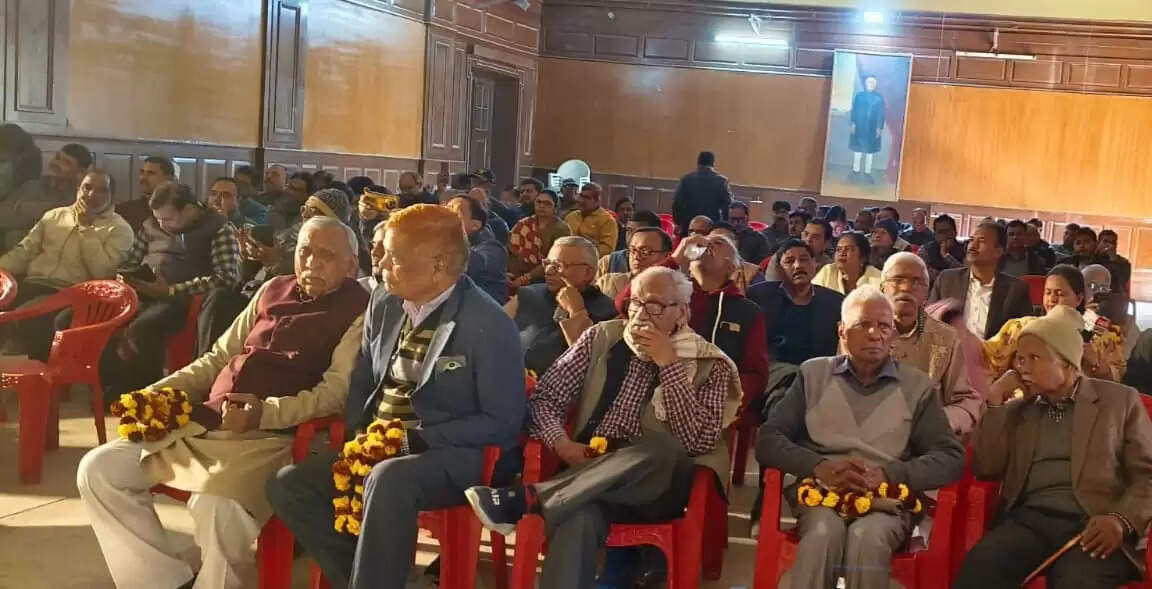 शिक्षकों की समस्याओं का समाधान जल्द, अपर मुख्य सचिव से हो चुकी है वार्ता : सुरेश त्रिपाठी