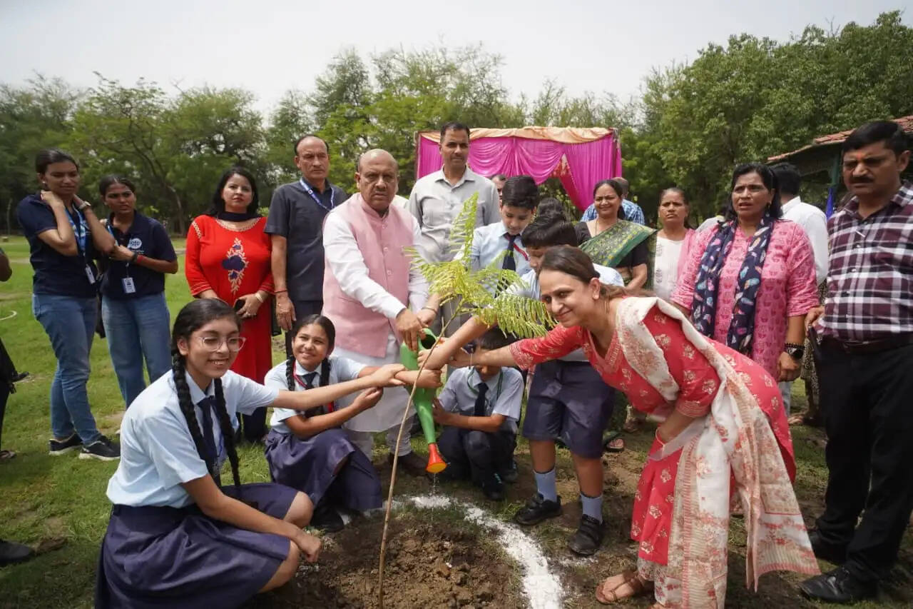 वृक्षारोपण अभियान की सफलता जीवित पौधों से मापी जाती है : विजेंद्र गुप्ता