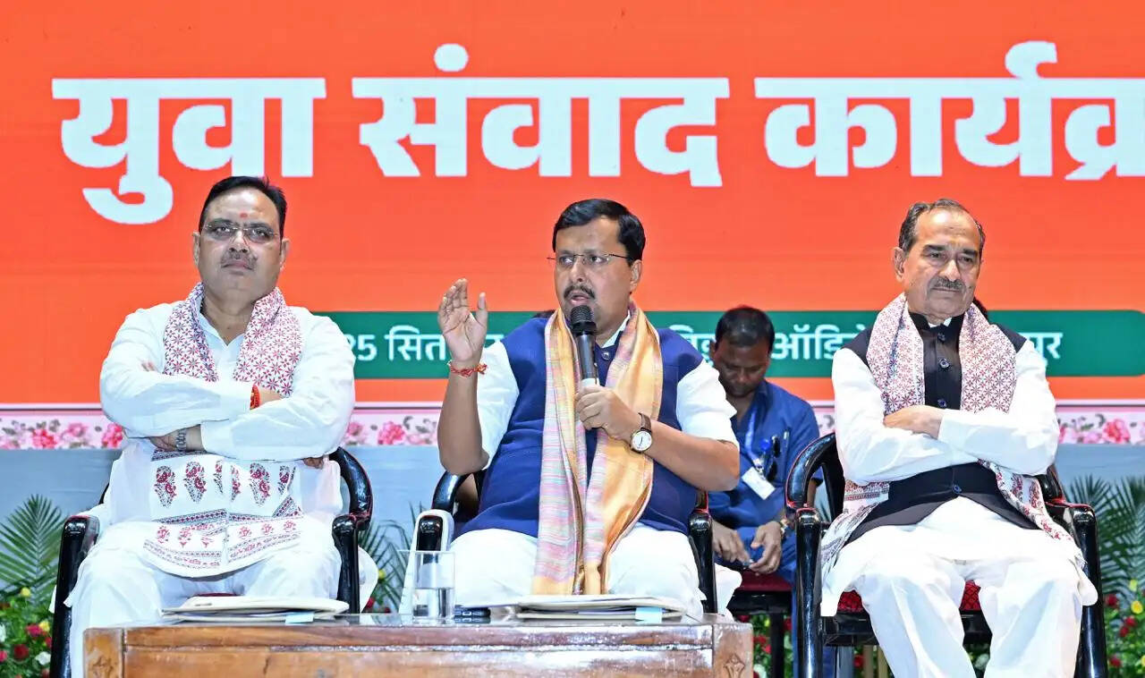 भाजपा के राष्ट्रीय अध्यक्ष ने युवाओं से संवाद में दिया सफलता का नया मंत्र- अच्छा इंसान और अच्छा नागरिक बनना जरूरी