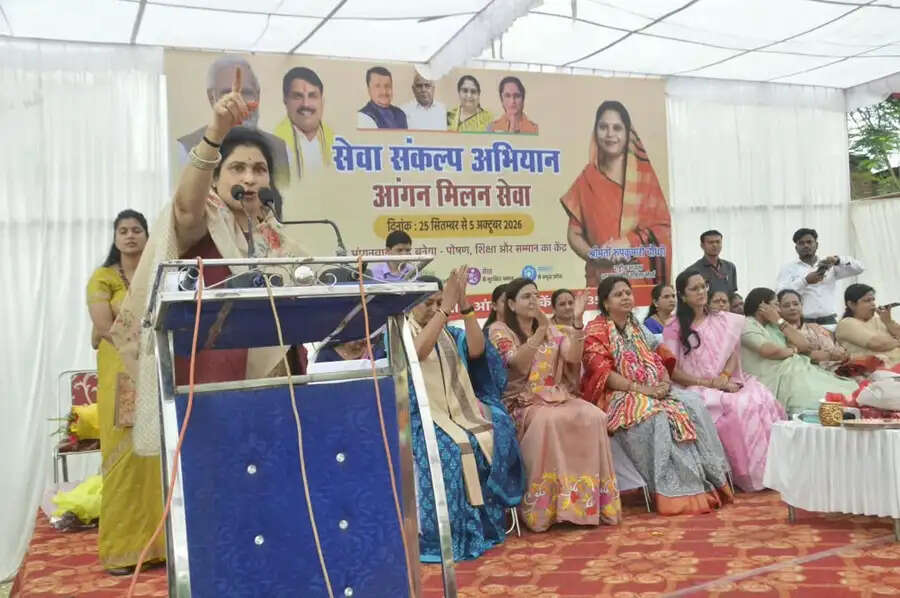 आंगनबाड़ी कार्यकर्ता समाज की संवाहक और नौनिहालों के भविष्य की आधारशिला : राज्यमंत्री गौर