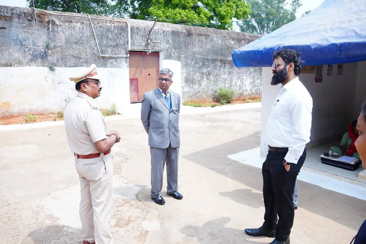 जिला जेल जशपुर का औचक निरीक्षण, बंदियों की सुविधाओं और व्यवस्थाओं का लिया गया जायजा