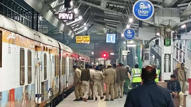 रेलवे ने मौनी अमावस्या पर विशेष ट्रेनों से संभाला यात्री दबाव