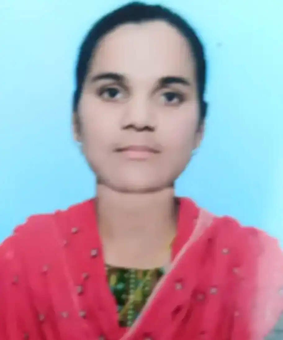 खाना बनाते समय सिलेंडर में लगी आग, युवती की जलकर मौत