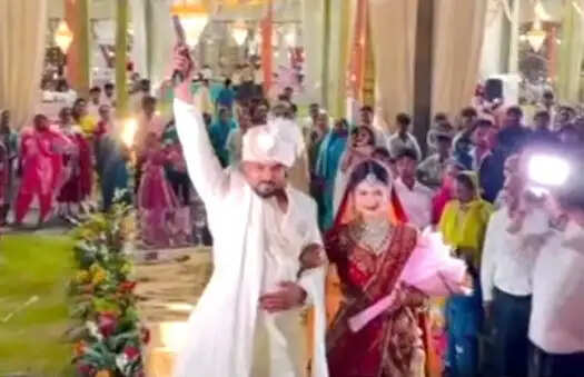 दूल्हे को शादी में खुलेआम फायरिंग करना पड़ा भारी, मुकदमा दर्ज