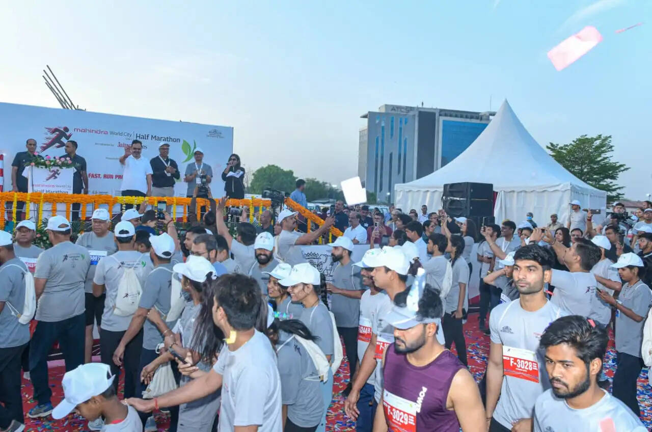 जयपुर में हाफ मैराथन का भव्य आगाज, मुख्यमंत्री ने किया फ्लैग ऑफ