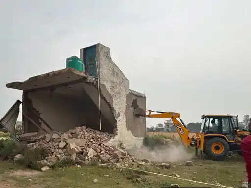 पलवल: 29 एकड़ में बनी आठ कॉलोनियां ध्वस्त, डीटीपी की कार्रवाई