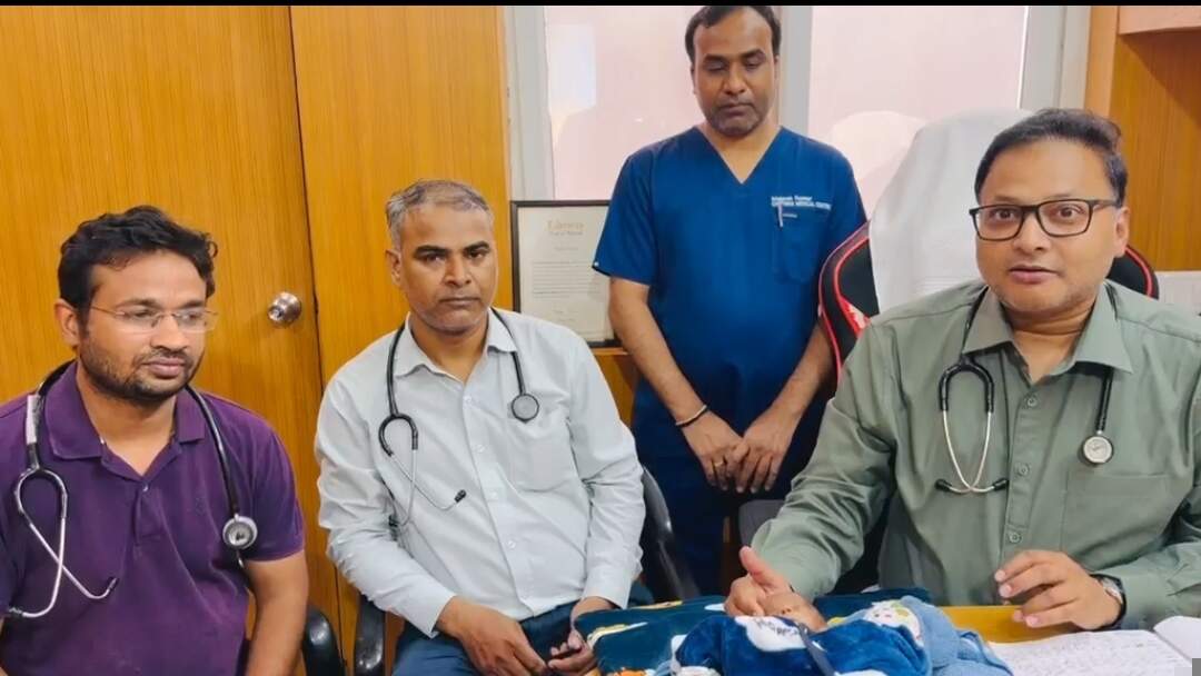 एनआईसीयू में 480 ग्राम की नवजात बच्ची ने जीती जिंदगी की जंग, चिल्ड्रेंस मेडिकल सेंटर ने हासिल की राष्ट्रीय स्तर पर बेहद दुर्लभ उपलब्धि