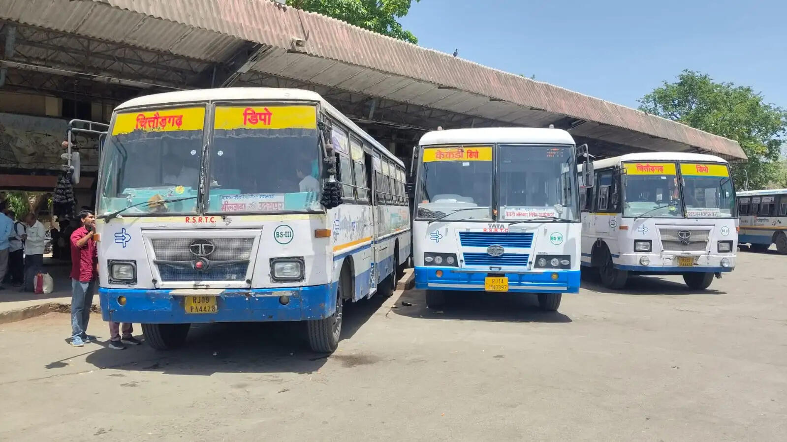 औचक निरीक्षण में 23 यात्री मिले बेटिकट, परिचालक को रूट ऑफ किया