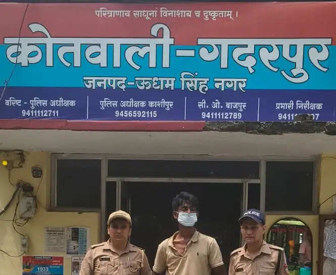 फायरिंग का आरोपित अवैध तमंचे और कारतूस के साथ गिरफ्तार