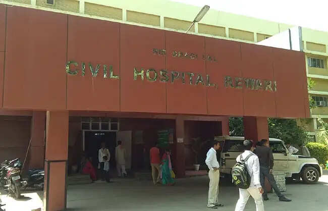 रेवाड़ी में युवक ने लगाई फांसी, सुसाइड नोट में पांच पर लगाए आरोप